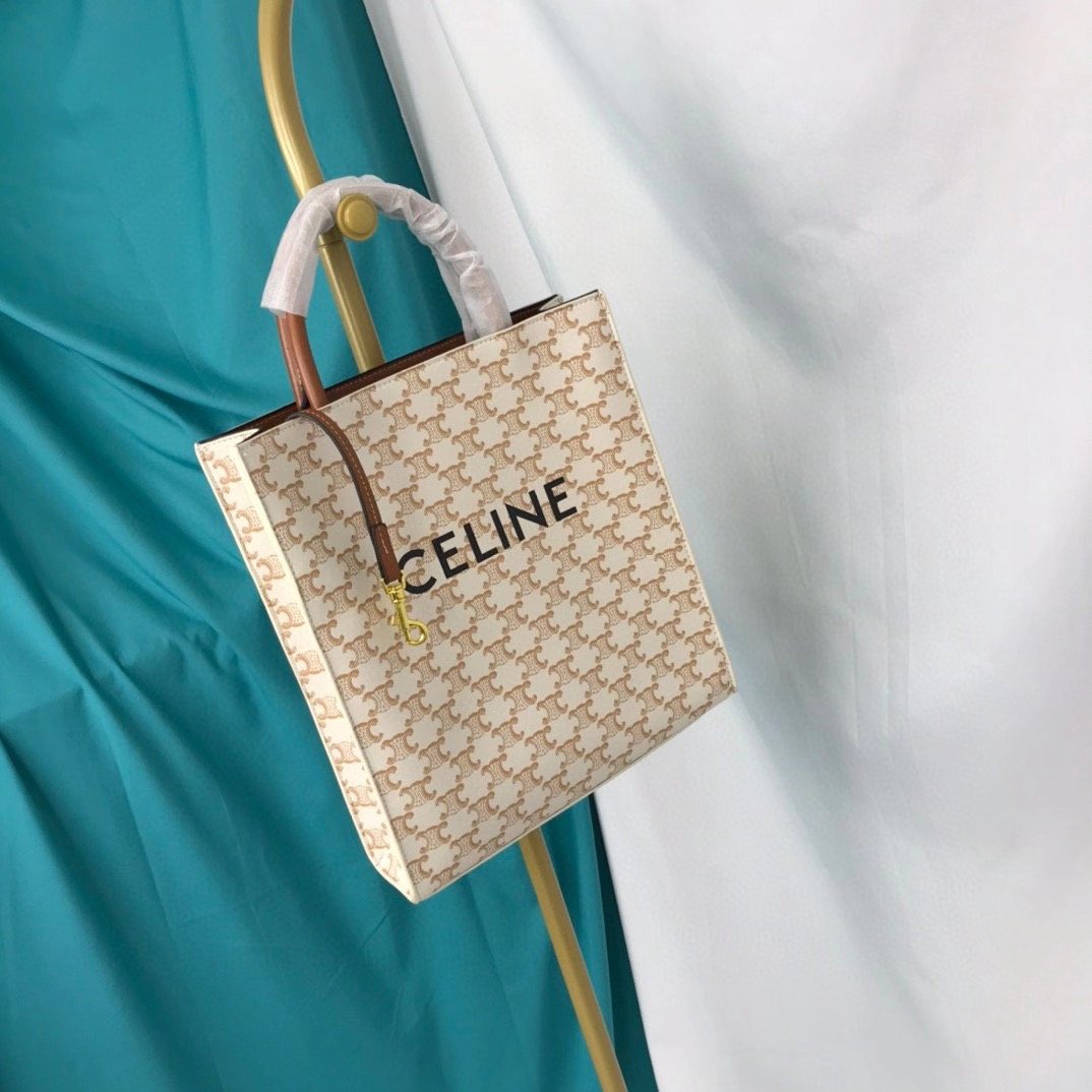 【セリーヌ】累積売上総額第1位!ミニ★バーティカル・カバ・トリオンフ-全5色