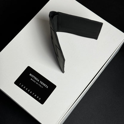 【ボッテガヴェネタ】黒カセット 二つ折り 財布☆超人気☆