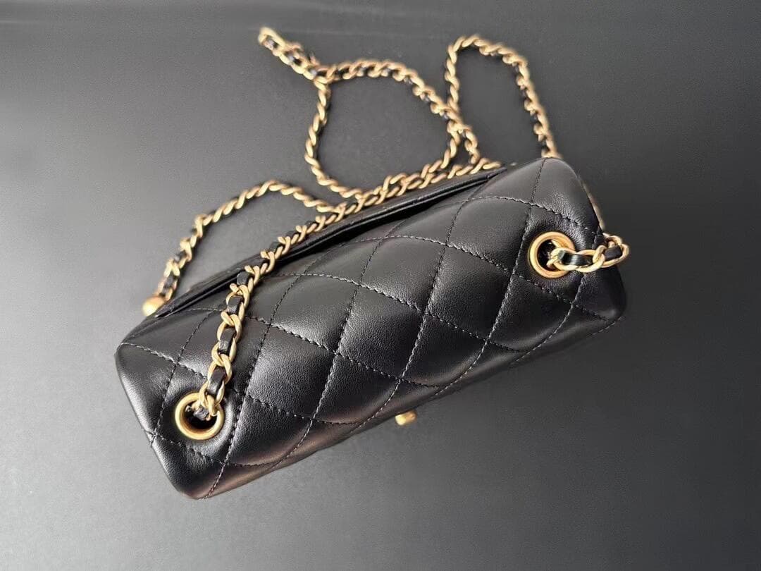 【シャネル】新作♪大人気の斜め掛け♡Flap Bag Gold Ball-選べる4色