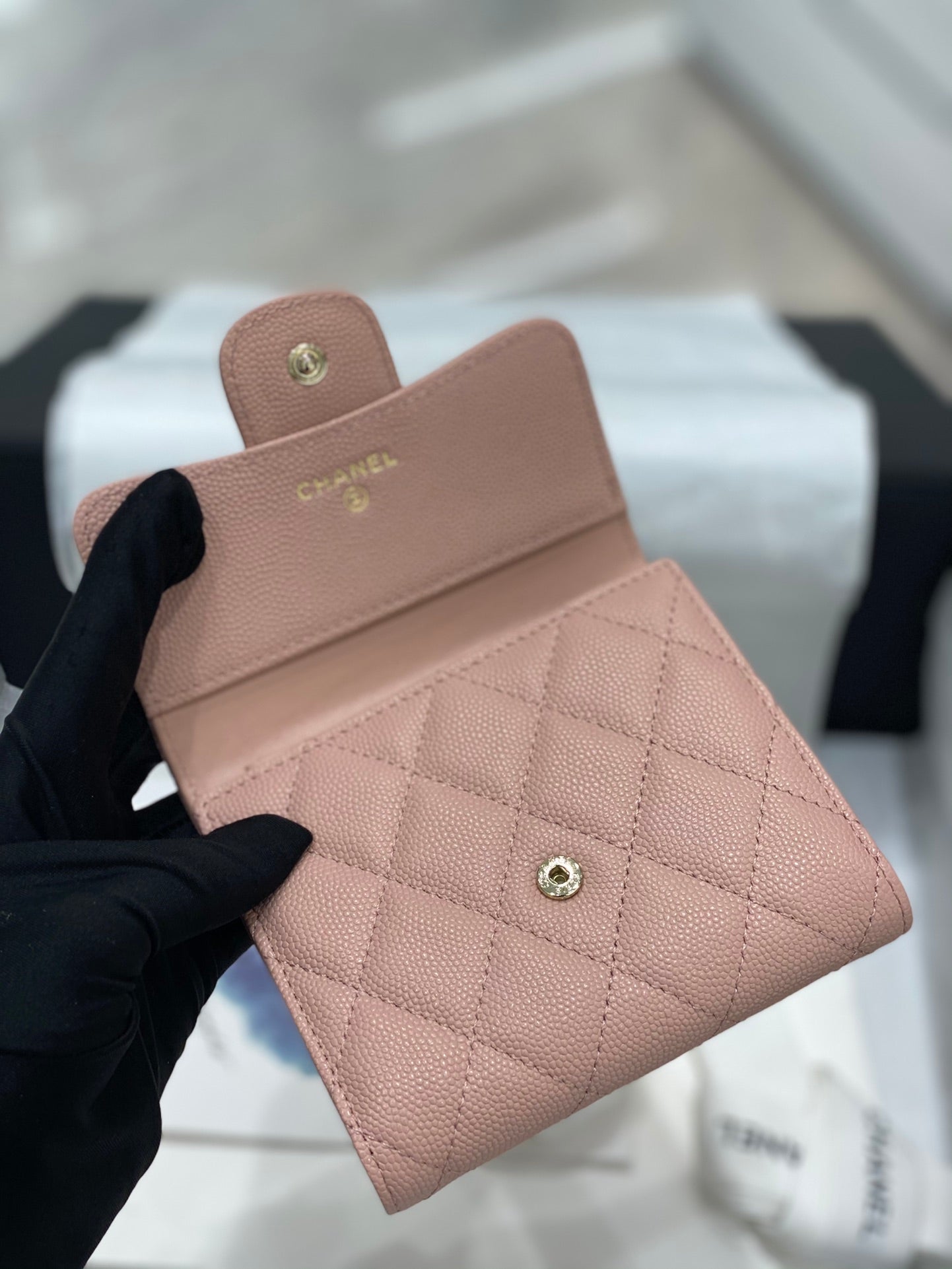 【シャネル】大人気コンパクト ♪マトラッセ♪三つ折り財布 キャビアスキン5色