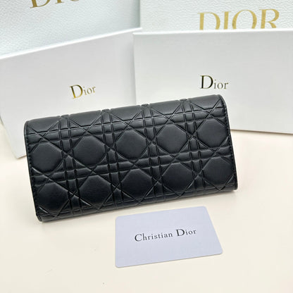 【ディオール】25SS春夏新作 一瞬で魅了するエレガントなフォルム