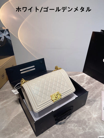 【シャネル】 新作 ボーイ シャネル バッグ カーフスキン-選べる2色