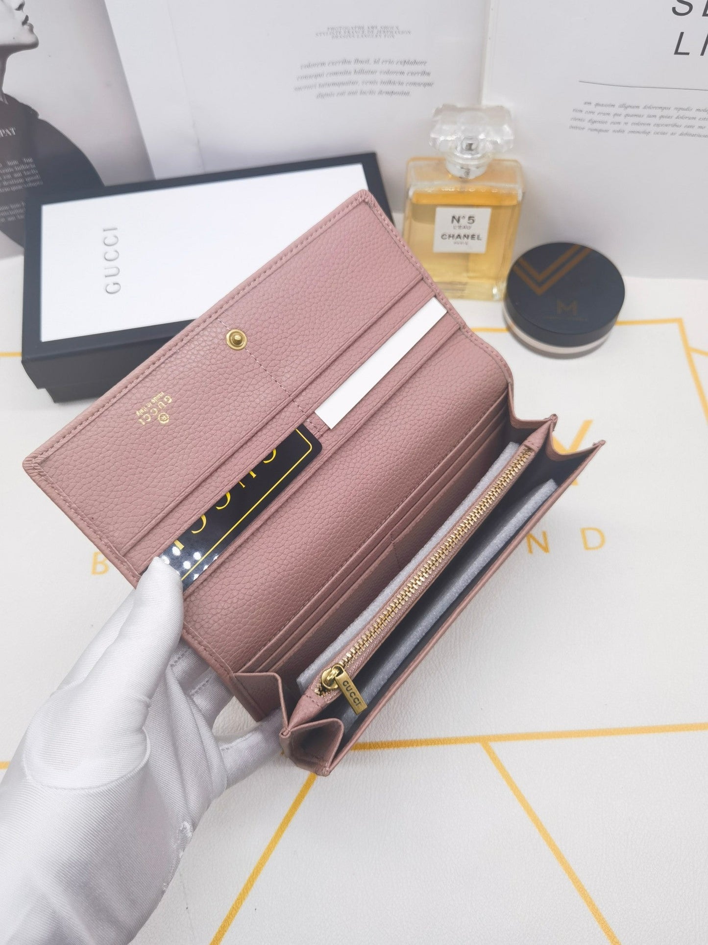 【グッチ】春夏にぴったりの実用的で絶妙な長財布3色