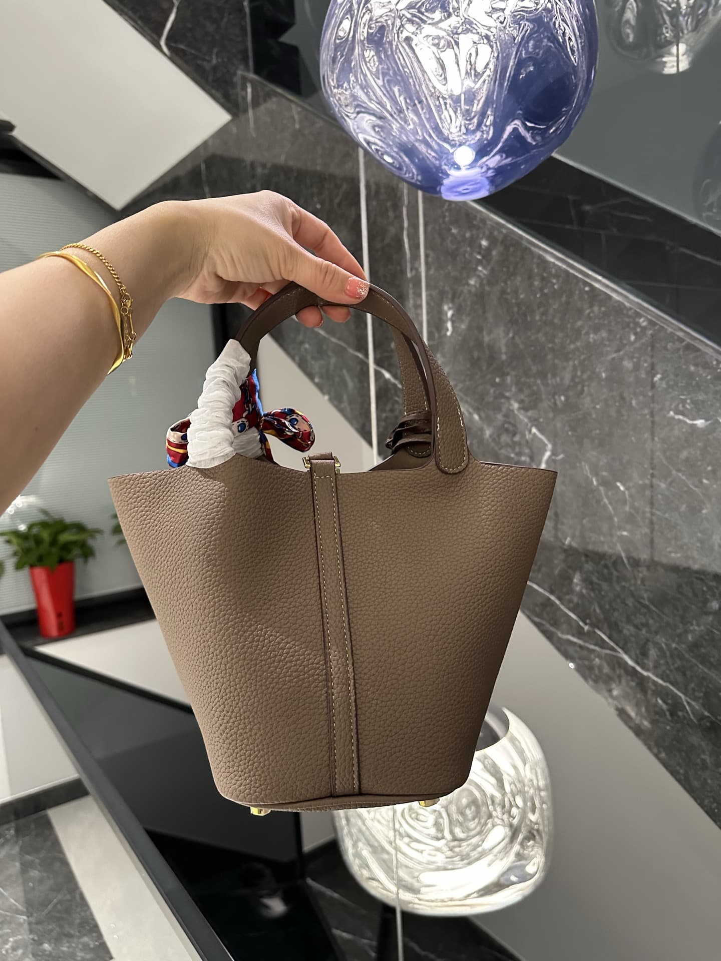 【エルメス】入手困難なピコタンロックPM18＋内袋＋ポニーペンダント＋スカーフ