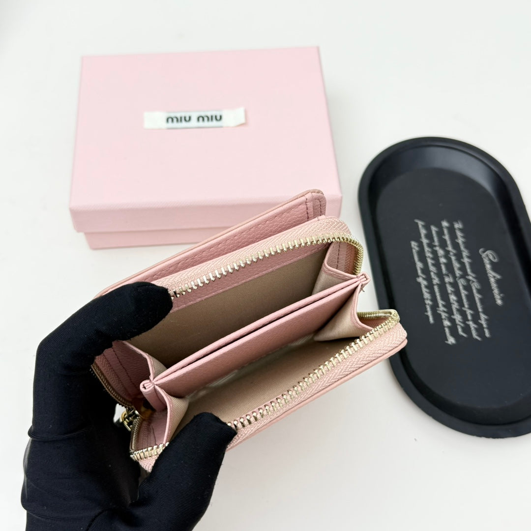 【ミュウミュウ】2色ギフトにも*送料込☆ 小さな中に大きな収納力