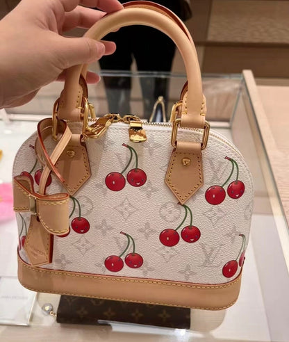 【ルイヴィトン】新作コラボLV x TMアルマBB さくらんぼ ハンドバッグ M14234