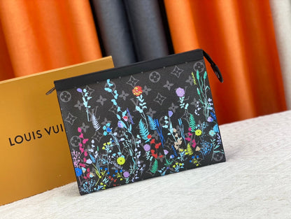 【ルイヴィトン】今季注目 YKポシェット 11色の魅力が一堂に登場