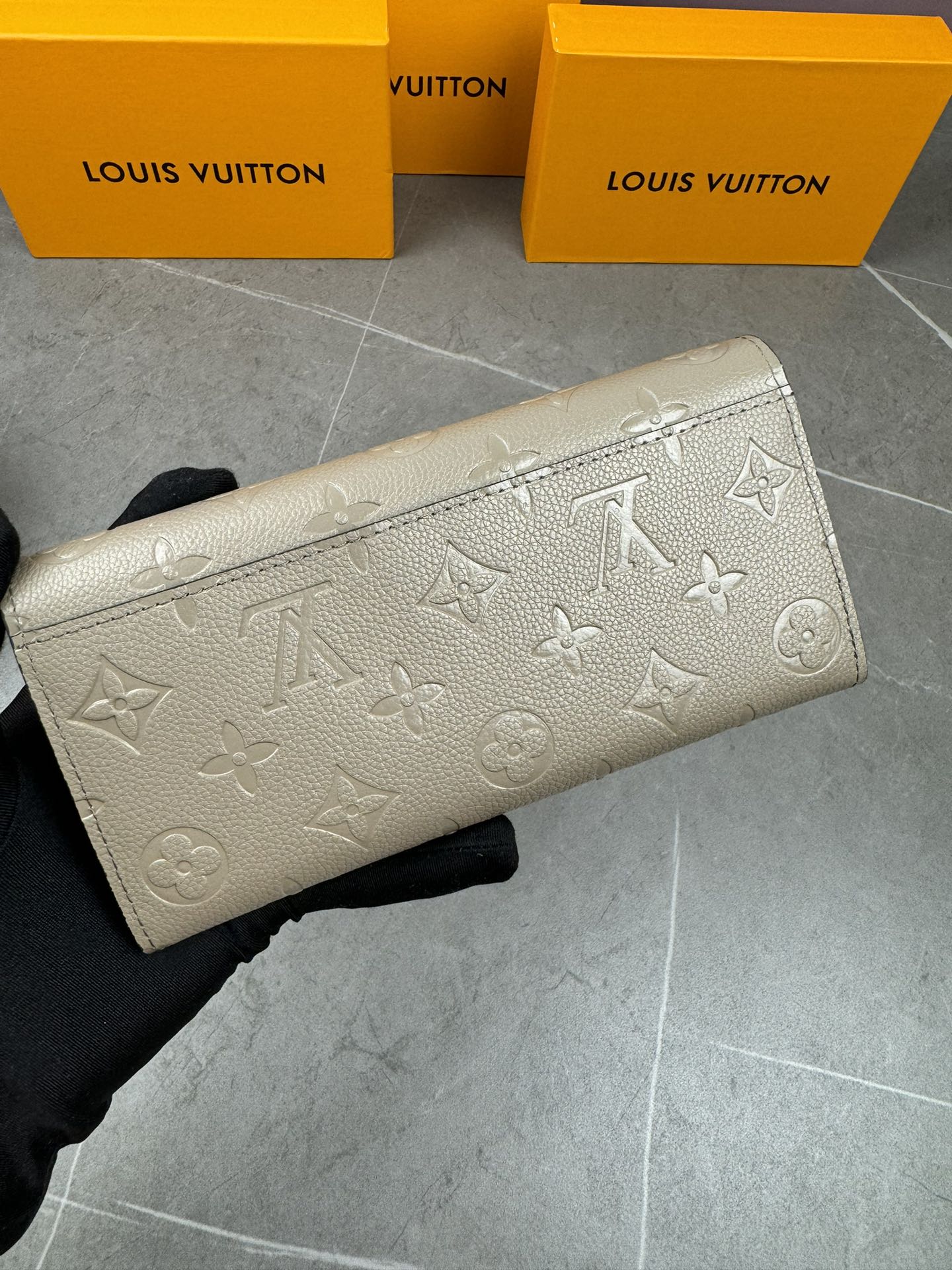 【ルイヴィトン】ダイヤモンド柄長財布 内部工夫 4カラー 在庫わずか