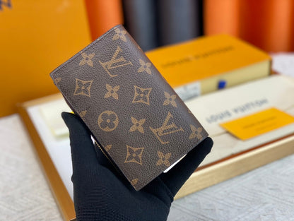【ルイヴィトン】大人気 M60235エンボス加工多機能ミニ財布 収納力抜群 超実用的