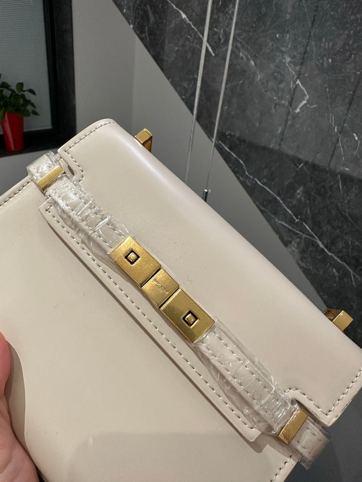 【サンローラン】大人気☆マンハッタン ミニ ショルダーバッグ