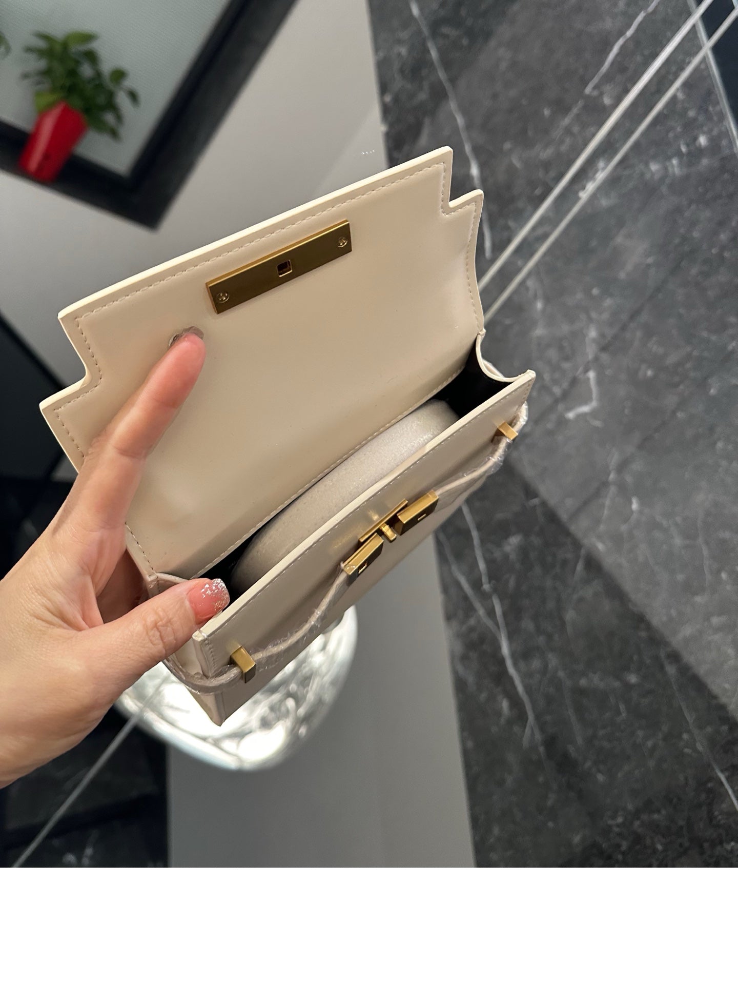 【サンローラン】大人気☆マンハッタン ミニ ショルダーバッグ