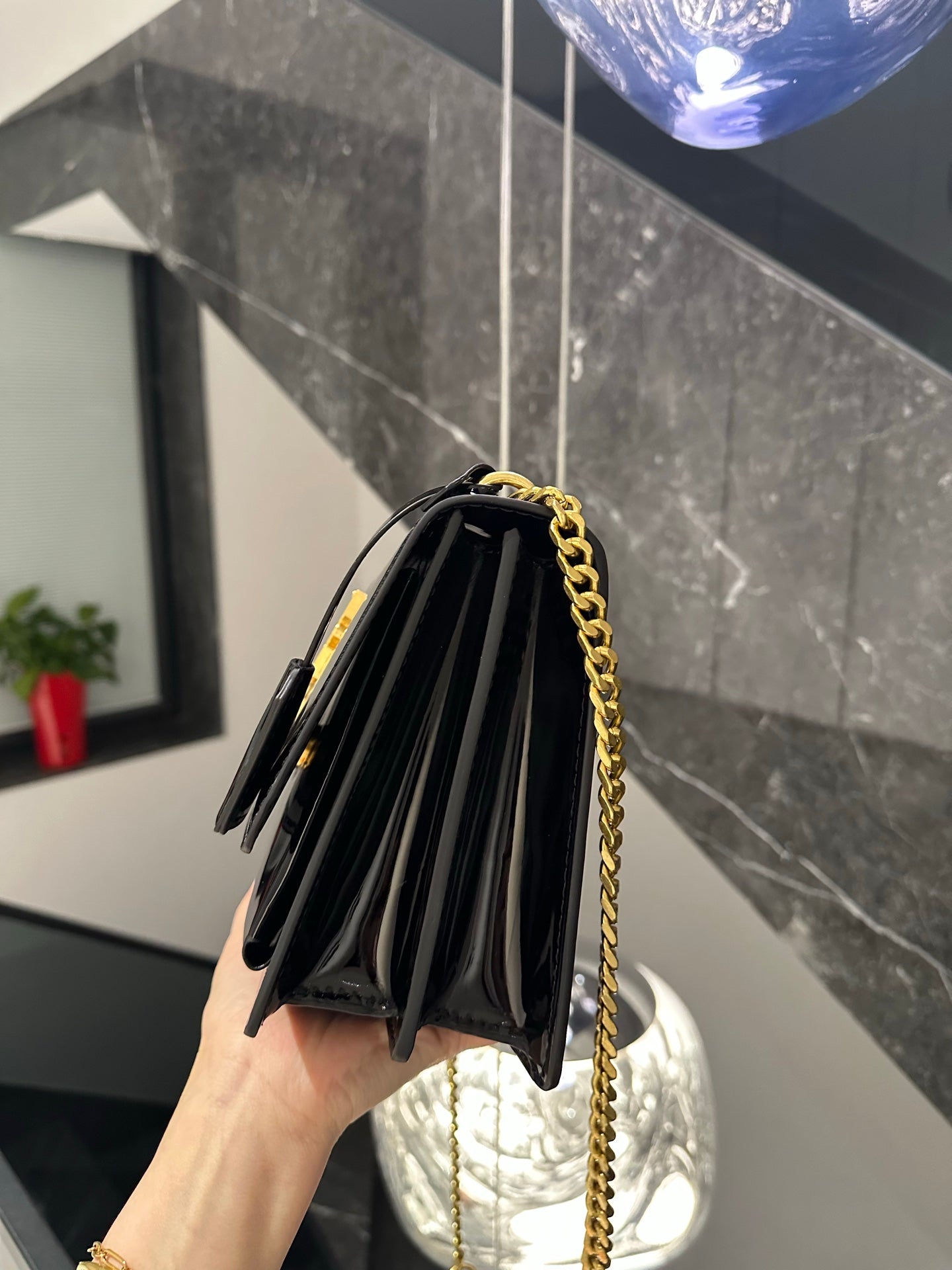 [サンローラン] サンセット ミディアム パテントレザーバッグ